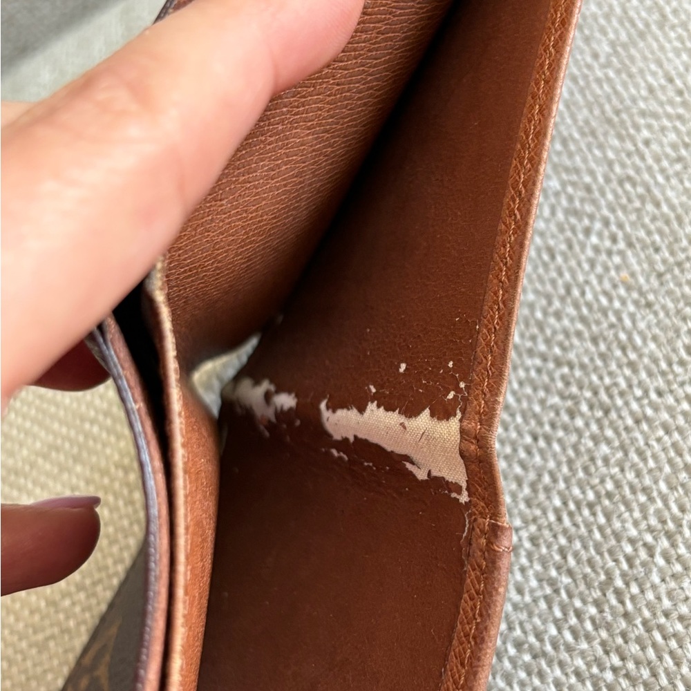 Louis Vuitton Monogram Men’s Bifold Wallet - Picture 5 of 5